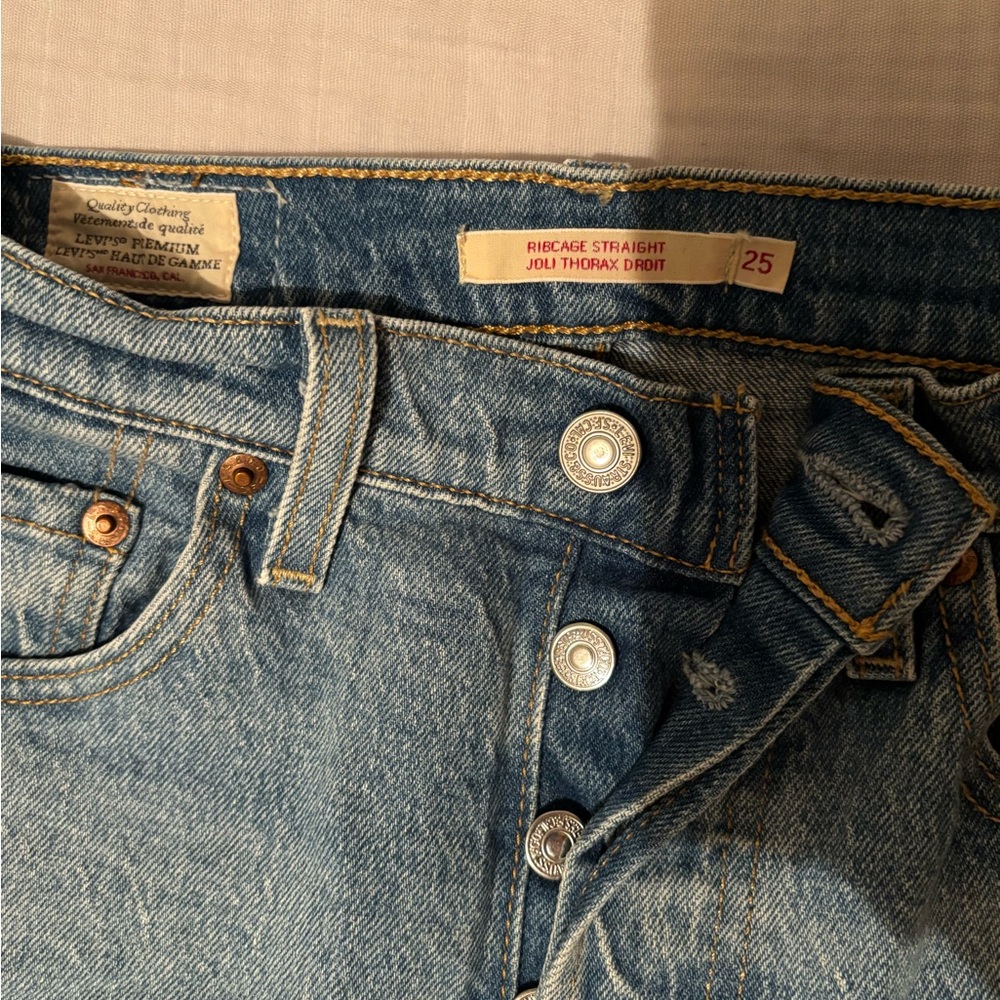 Levi's Ribcage - Light Blue Straight Leg Women's Jeans